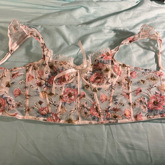 COPY - Victoria's Secret Dream Angels Unlined Bra Top 34C VIRAL TIKTOK TOP - Picture 3 of 6